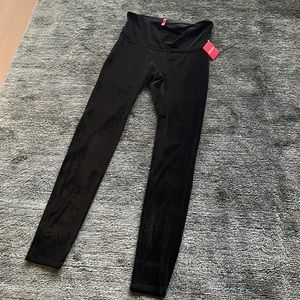 Spanx black velvet leggings NWT large